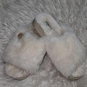 Dearfoams Women's Fireside Cairns Shearling Easy Slide Sandal Slipper Size 7